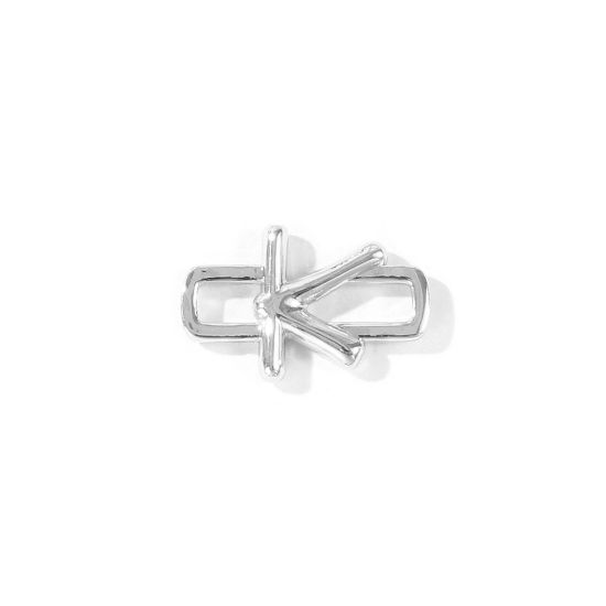 2 個 真鍮 キャピタルレター コネクター ペンダント チャーム 卸売り プラチナメッキ 長方形 文字「 K」 19mm x 12mm、 の画像