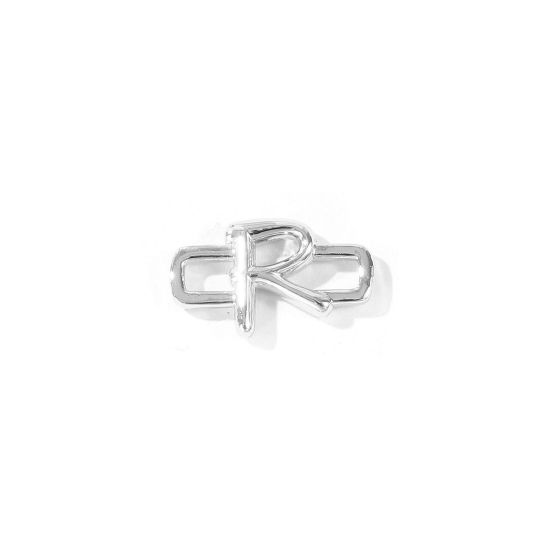 2 個 真鍮 キャピタルレター コネクター ペンダント チャーム 卸売り プラチナメッキ 長方形 文字「 R」 19mm x 11mm、 の画像