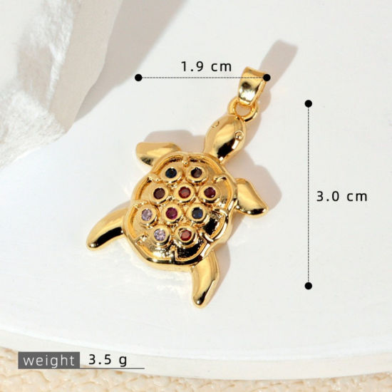 Image de 1 Pièce Pendentifs En Gros Bijoux d'Océan en Laiton Plaqué Or 18K Tortue de Mer à Zircone Cubique Multicolore 3cm x 1.9cm