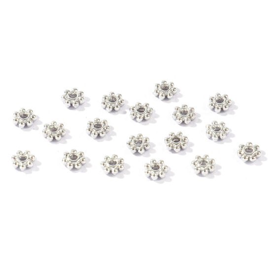 Imagen de 50 Unidades Latón Perlas Espaciadoras para Hacer Pulseras DIY Hallazgos para Hacer Joyas Al Por Mayor Platino Real Chapado Flor 4mm Diámetro