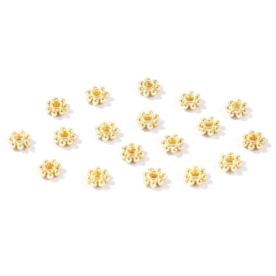 Imagen de 50 Unidades Latón Perlas Espaciadoras para Hacer Pulseras DIY Hallazgos para Hacer Joyas Al Por Mayor 14K Oro Real Chapado Flor 4mm Diámetro