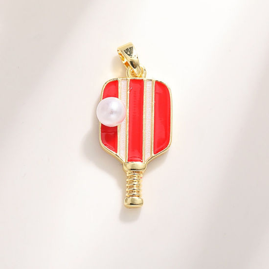 Bild von 2 Stück Messing Sport Charm-Anhänger Großhandel 18K Vergoldet Rot Emaille Pickleball Schläger Acryl Imitat Perle 24mm x 12mm