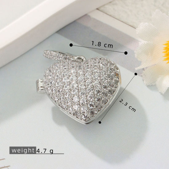 Immagine di 1 Pz Ottone Micro Intarsio Ciondoli con Medaglione Fotografico All'Ingrosso Platino Placcato Cuore Trasparente Cubic Zirconiae 23mm x 18mm