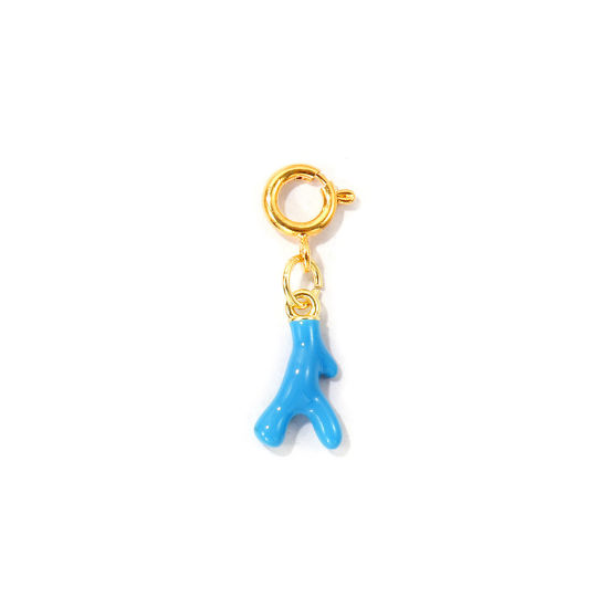 Bild von 1 Stück Umweltfreundlich Messing Ozean Schmuck Charms Großhandel 18K Echtgold plattiert Blau Koralle Mit Federringverschluss 26mm x 8mm