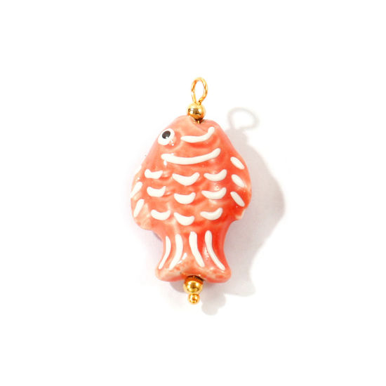 Imagen de 2 Unidades Respetuoso del Medio Ambiente 304 Acero Inoxidable & Cerámica Joyería del océano Colgantes Al Por Mayor Chapado en Oro de 18K Naranja Rosa Esmalte Pez 3D 3.6cm x 2cm
