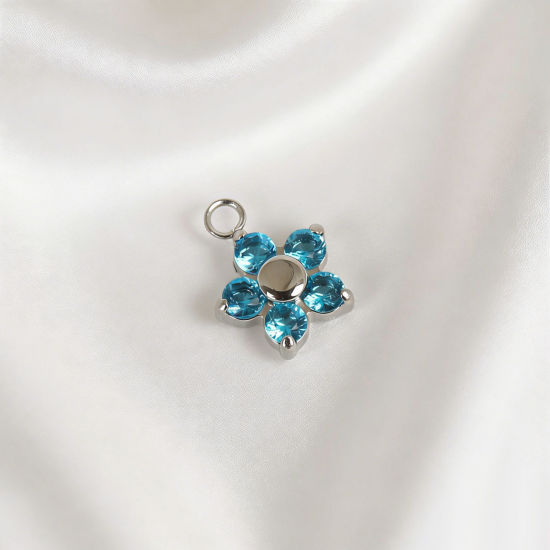 Bild von 2 Stück 304 Edelstahl Charms Großhandel Silberfarbe Blumen Blau Zirkonia 8.9mm x 8.9mm