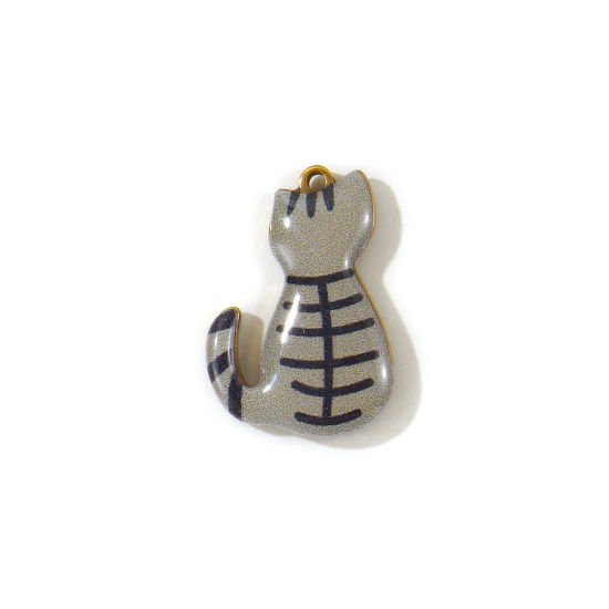 2 PCs Eco-friendly PVD Waterproof Anti-Tarnish Hypoallergenic 304 Stainless Steel Charms Wholesale 18K Real Gold Plated Gray Cat Animal Double Sided Printed 23.5mm x 16mm の画像
