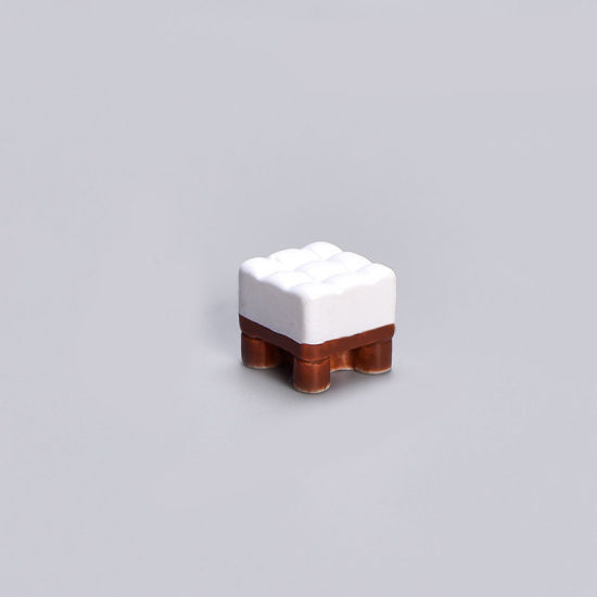 Imagen de Brown - 18# Stool Furniture Resin Micro Landscape Miniature Decoration 1.3x1.3cm, 1 Piece