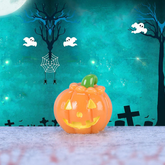 Bild von Orange - Halloween Pumpkin Lantern Resin Micro Landscape Miniature Decoration 2.3x2.3cm, 1 Piece