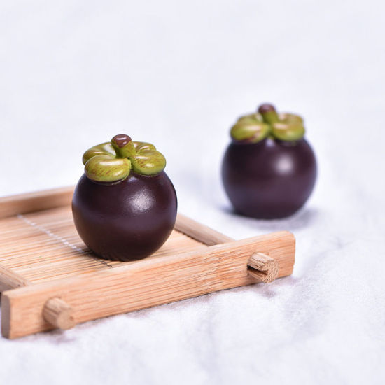 Imagen de Dark Purple - 8# Mangosteen Fruit Resin Micro Landscape Miniature Decoration 3x2.6cm, 1 Piece