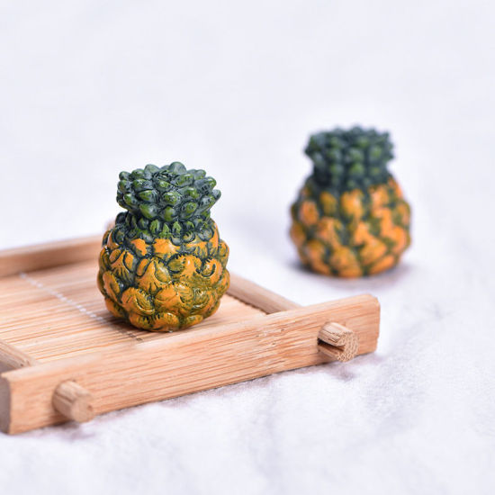 Imagen de Yellow - 10# Pineapple Fruit Resin Micro Landscape Miniature Decoration 3x2.5cm, 1 Piece
