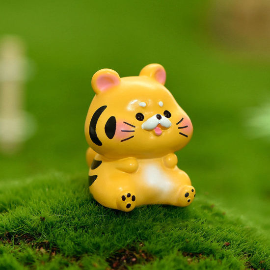 Picture of Orange - Tiger Chinese Zodiac Animal Resin Micro Landscape Miniature Decoration 3x2.6cm, 1 Piece