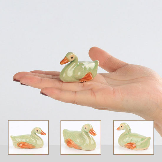 Immagine di Green - 10# Duck Ceramic Micro Landscape Miniature Decoration 5.4x2.3x3.3cm, 1 Piece