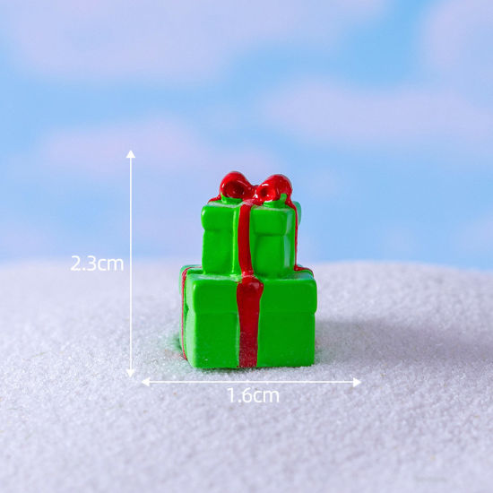 Image de Mini Ornements de Décoration Paysage en Résine Mignon Vert Boîtes de cadeau Noël 2.3cm x 1.6cm, 1 Pièce