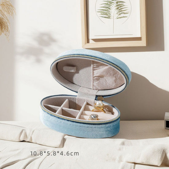 Bild von 1 Stück Veloursamt Schmuck-Aufbewahrungsbox Oval Hellblau 10cm x 5.8cm x 4.6cm