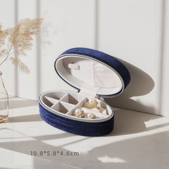 Bild von 1 Stück Veloursamt Schmuck-Aufbewahrungsbox Oval Dunkelblau 10cm x 5.8cm x 4.6cm