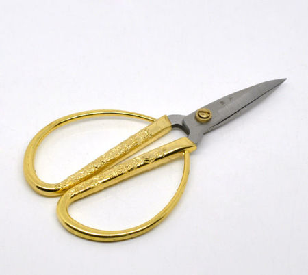 Dragon Phoenix Sharp Scissors Gold-Plated 13cm x7cm(5 1/8" x2 6/8"), 1 Piece