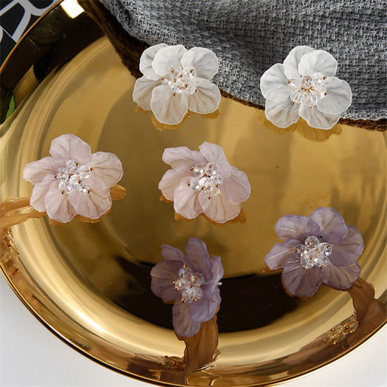 Image de Boucles d'Oreilles Puces Blanc Fleur A Facettes 4cm x 4cm, Epaisseur de Fil: (20 gauge), 1 Paire