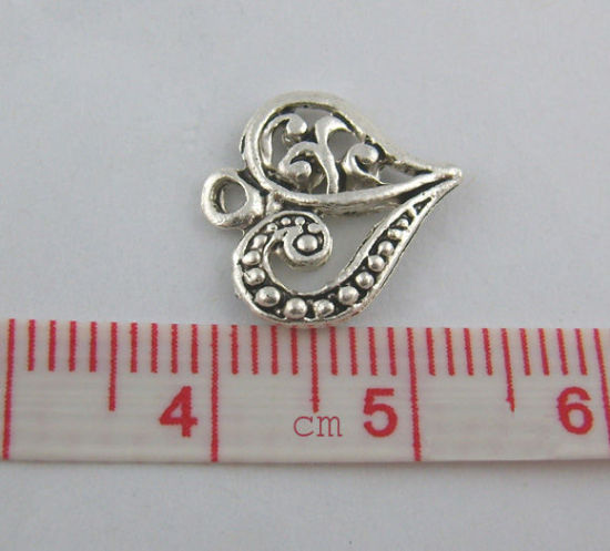 Immagine di Lega di Zinco Charm Ciondoli Cuore Argento Antico Modello Disegno 14.0mm x 13.0mm, 50 Pz