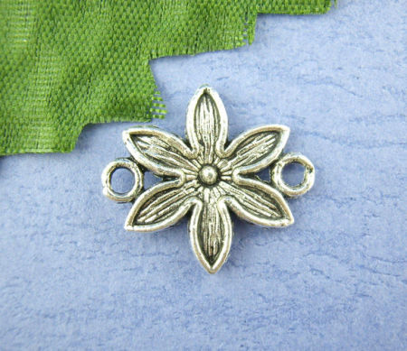 Conectores Aleación del Metal Del Zinc de Flor yPlata Antigua Flor 16mm x 18mm, 40 Unidades
