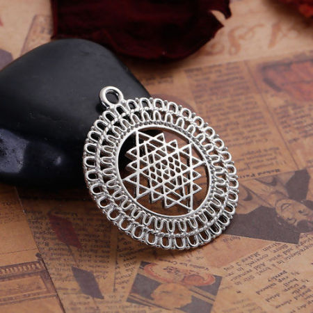 Imagen de Aleación del Cinc Sri Yantra Meditation Colgantes Ronda Tono de Plata Hueco 39mm x 34mm, 5 Unidades