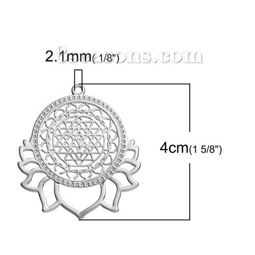 Image de Pendentif en Laiton Sri Yantra Méditation Fleur de Lotus Creux Argent Mat 40mm x 35mm, 1 Pièce                                                                                                                                                                