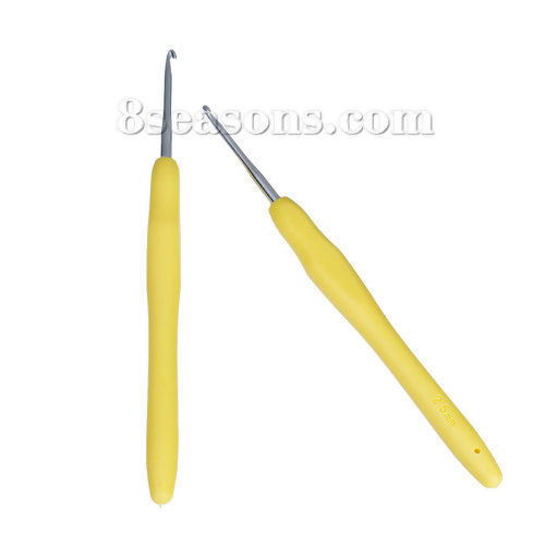 Picture of 2.5mm TPR Aluminum Crochet Hooks Yellow 13.7cm(5 3/8") long, 3 PCs