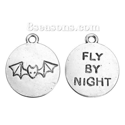 Image de Breloque Halloween en Alliage de Zinc Chauve-souris Gravé Mots " Fly By Night " Argent Vieilli 23mm x 20mm, 10 Pcs