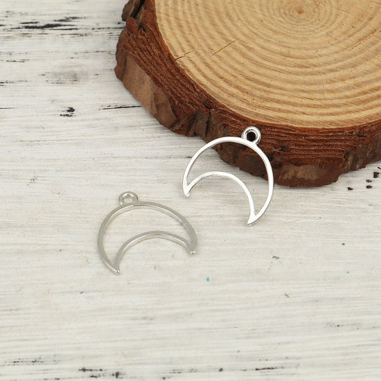 Imagen de Zamak Galaxia Colgantes Charms Luna Creciente Tono de Plata 20mm x 19mm, 50 Unidades