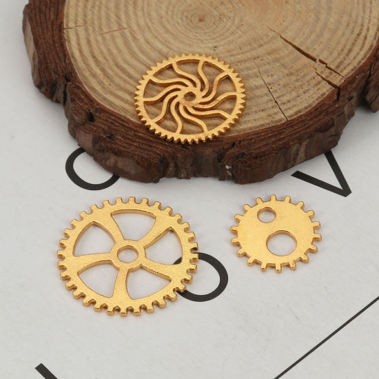 Picture of Zinc Based Alloy Steampunk Pendants Gear Gold Plated At Random Mixed 3.1cm(1 2/8") Dia. - 1cm( 3/8") Dia., 1 Packet(100g/Packet, Approx 40-60 PCs/Packet)