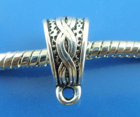 Zamak Estilo Europeo Bails Cuentas Triángulo Tallado Plata Antigua 14mm x 7mm, 30 Unidades