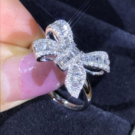 Picture of Unadjustable Rings Platinum Plated Bowknot Clear Rhinestone 15.7mm(US Size 5), 1 Piece