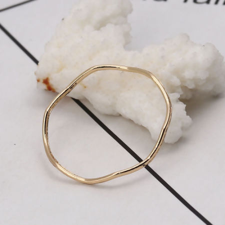 Kreisring aus zinkbasierten Legierungsverbindern Kreisring aus zinkbasierten Legierungsverbindern