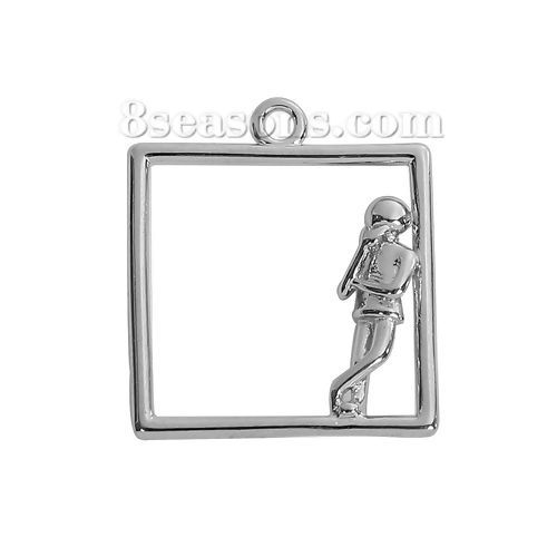 Immagine di Ottone Lilliput Aspettare altri Charms Quadrato Tono Argento Uomini 27mm x 23mm , 2 Pz