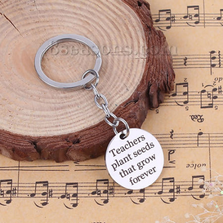 Porte-Clés en Acier Inoxydable Rond Argent Mat Gravé Caractère 74mm x 25mm, 1 Pièce