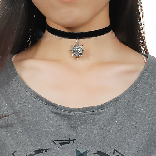Picture of New Fashion Velveteen Handmade Choker Necklace Sun Pendant  