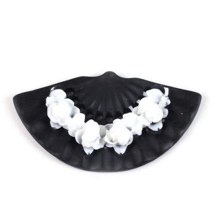 Resin Embellishments Fan-shaped Black & White Flower 52mm(2") x 29mm(1 1/8"), 5 PCs