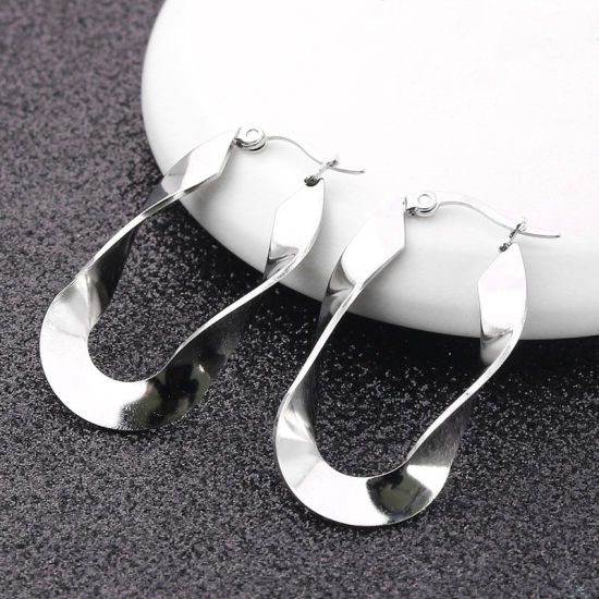 Immagine di Acciaio Inossidabile orecchino cerchio Tono Argento Ovale Ritorto 40mm, 1 Paio