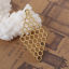 Imagen de Zamak Colgantes Panal Chapado en Oro Rombo Hueco 37mm x 21mm, 20 Unidades