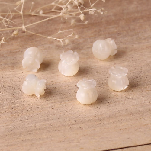 Image de Perles en Coquille Fleur Blanc 6mm Dia, Taille de Trou: 0.8mm, 2 Pcs