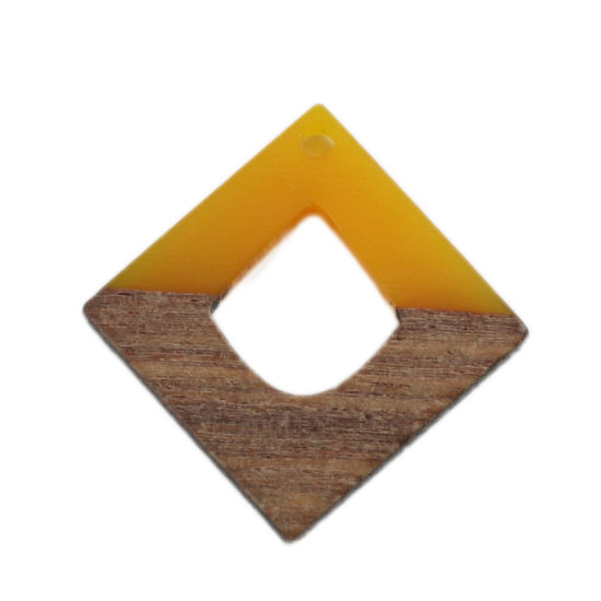 Immagine di Charm Resina Effetto Legno Charms Quadrato Giallo 20mm x 20mm, 2 Pz