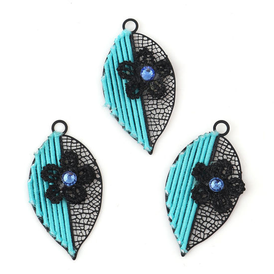 Imagen de Latón Colgantes Negro Azul Claro Hoja Flor Filigrana Estampación Azul Rhinestone 37mm x 19mm, 2 Pares