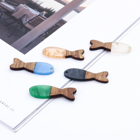 Immagine di Legno & Resina Charm Resina Effetto Legno Ciondoli Pesce Naturale 3.7cm x 1.2cm, 3 Pz