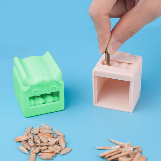 Изображение Mini Lazy Household Melon Seed Opener Peeling Device