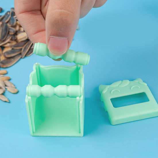 Изображение Mini Lazy Household Melon Seed Opener Peeling Device
