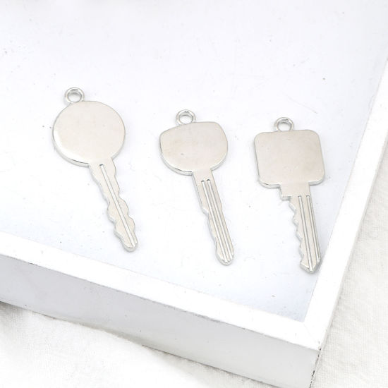 Picture of Zinc Based Alloy Pendants Key