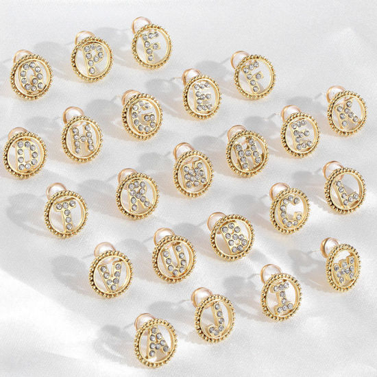 Imagen de Zamak Pendientes Chapado en Oro Ronda Mayúscula Letra Transparente Rhinestone 15mm Diámetro, Post/ Wire Size: (21 gauge), 2 Unidades