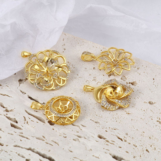Image de Bélière pour Perle Micro Pave en Laiton Plaqué Or Véritable 18K Fleur à Strass Transparent 1 Pièce