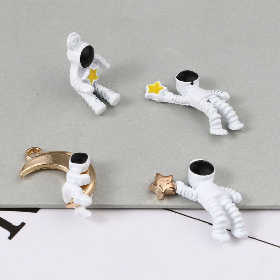 Immagine di Lega di Zinco Galassia Charms Astronauta Bianco Smalto 10 Pz