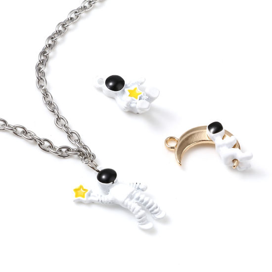 Immagine di Lega di Zinco Galassia Charms Astronauta Bianco Smalto 10 Pz